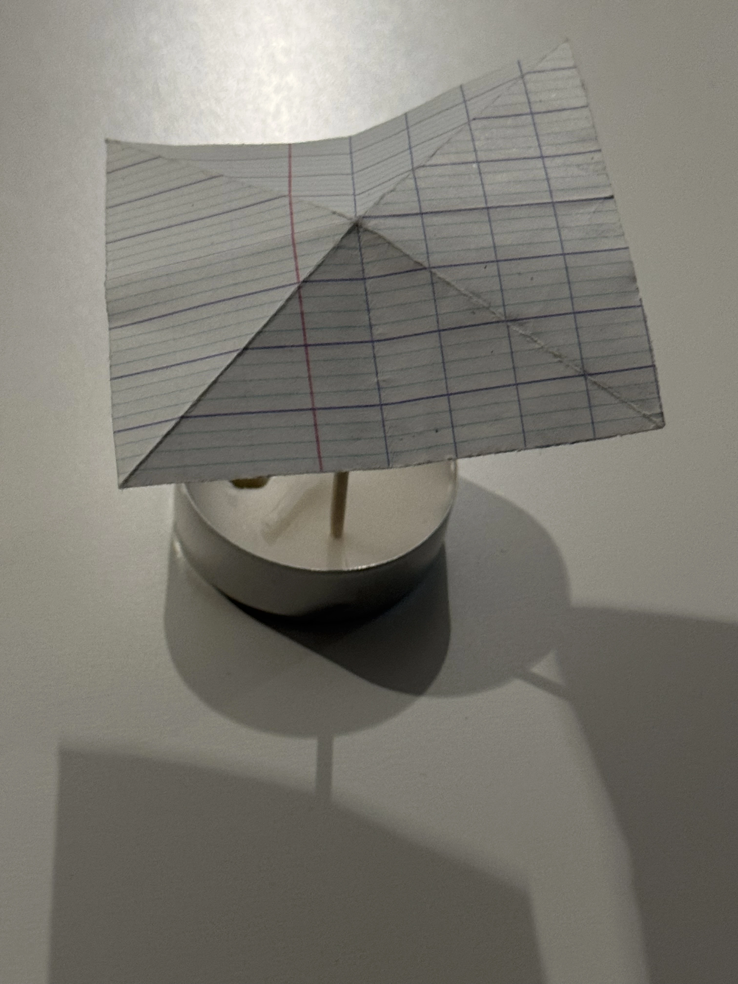 Psi Wheel terminée sous verre — roue psychique prête pour exercice de télékinésie